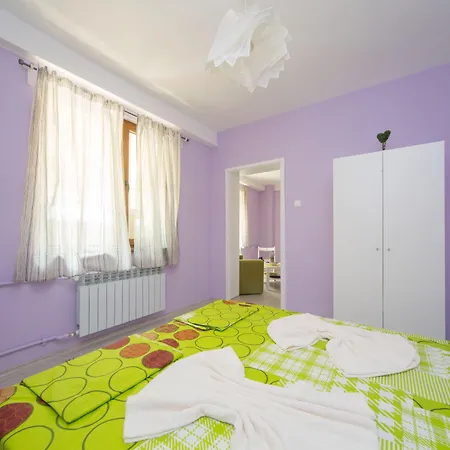 Peter Pan House Къща за гости 3*